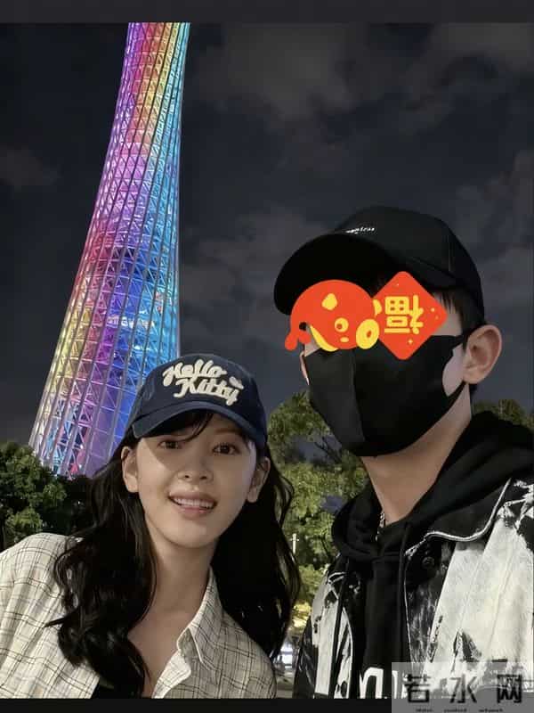 章若楠广州被偶遇，本人好美好漂亮元气十足，脸小超级有气质呀！