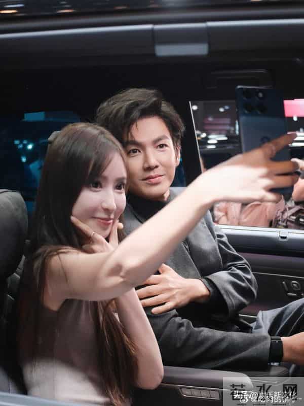 男人别太瘦！38岁陈晓现身活动，脸颊凹陷、眼纹密布不敢认！