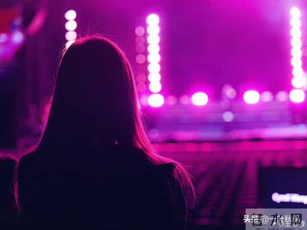 王心凌日常彩排照片流出,网友-注意力都被她的身材给吸引了