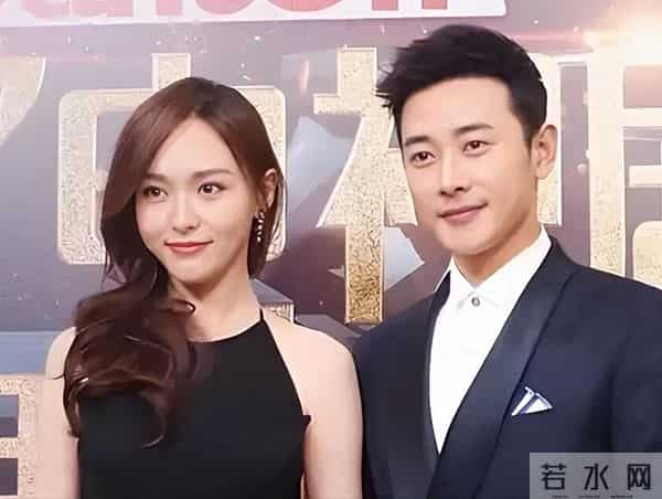 唐嫣现身罗晋父亲葬礼,两人并排走招待宾客,此前两人被传婚变