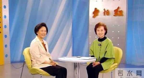 她是央视著名主持人,退休8年被央视返聘,今74岁被誉为最美姥姥