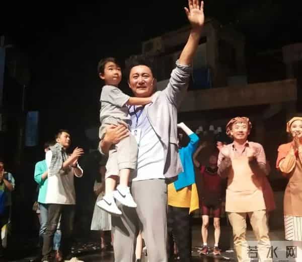 涂松岩做梦也没想到,娶圈外妻子恩爱11年的他,竟在51岁再次翻红