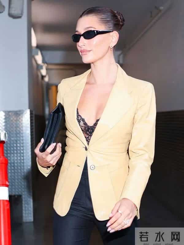 老钱风全面升级!“高净值穿搭”才是今秋顶流