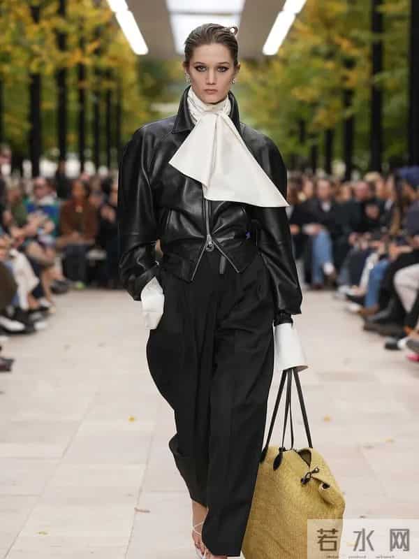 老钱风全面升级!“高净值穿搭”才是今秋顶流