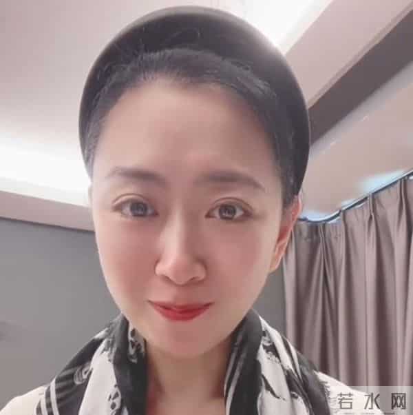上海知名女主持杨永清近况！41岁白发丛生，女儿和她共用一张脸