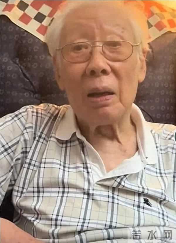 90岁焦晃现状堪忧:穿纸尿裤严重忘事,与小30岁妻子住无电梯顶层