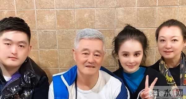 钱再多有什么用?赵本山近况曝光令人吃惊,给老年人敲响"警钟"