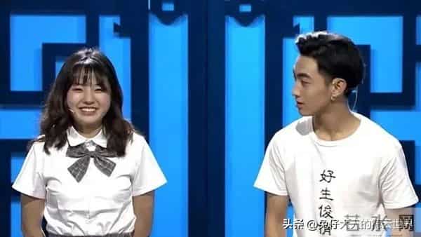 德云社赵芸一车站偶遇,夸党霄咏,评论区火爆,德云一姐实至名归