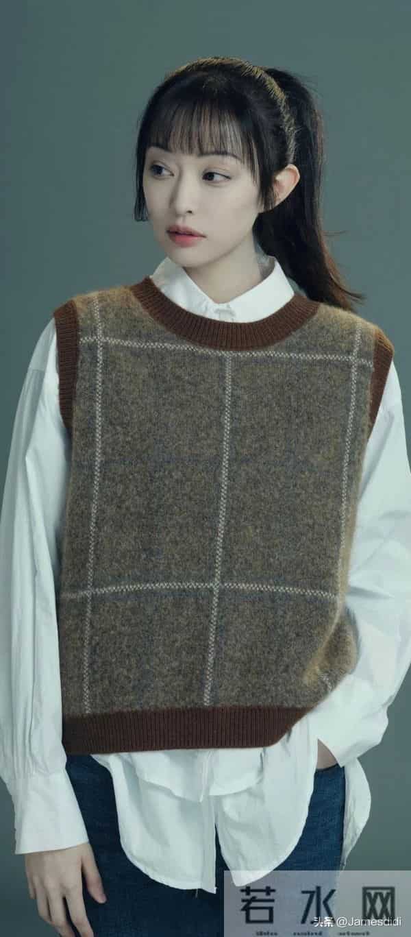 四川大学校花 盖玥希 172高挑身材和鲶鱼系高级脸搭配微凸厚唇 很美