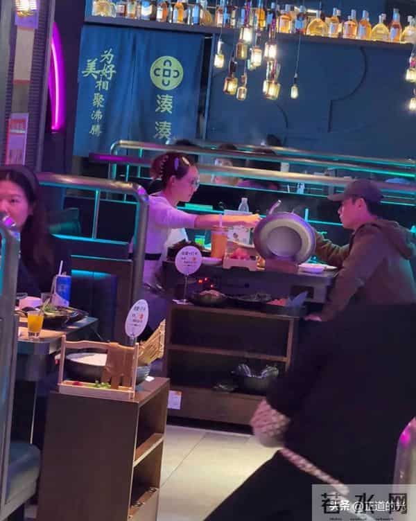 郑恺苗苗吃火锅 边吃边聊 引导型的老公和赞美型的老婆 家庭才会美满