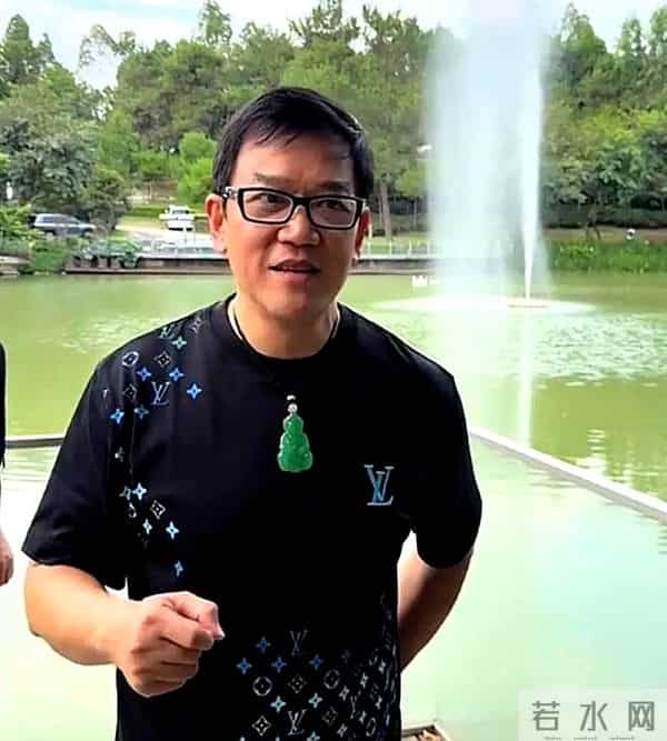 前广东台主持陈维聪:家人等他 10 年,如今成网红,老婆仍风韵