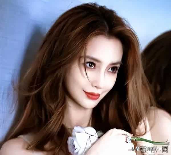 黄晓明彻底输了,这次杨颖和叶珂联手,撕下了他仅剩的体面