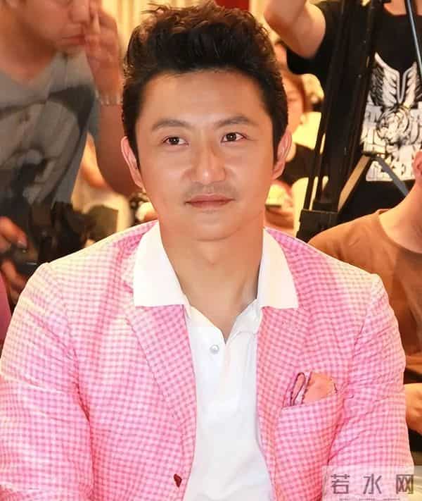 涂松岩做梦也没想到,娶圈外妻子恩爱11年的他,竟在51岁再次翻红