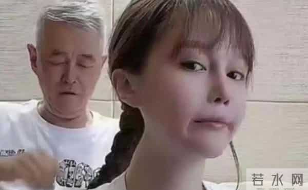 有钱有什么用？68岁赵本山近况曝光，三人打伞伺候，女儿是心头病