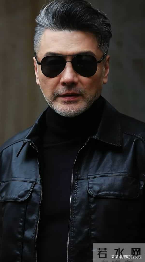 法拉利老了也是法拉利,花白头发、络腮胡,老而不衰的8位男星!