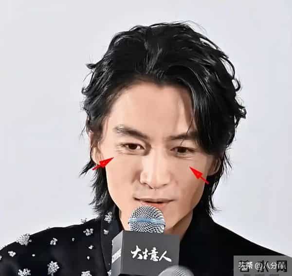 陈晓瘦脱相惊呆网友!离婚后眼里仍无光,状态惨输前妻陈妍希