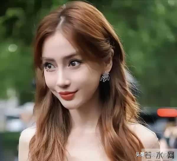 黄晓明彻底输了,这次杨颖和叶珂联手,撕下了他仅剩的体面