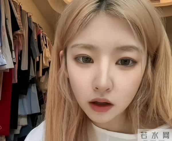 26岁黄一鸣官宣恋情,男友出手大方不是富二代,难怪送女儿回老家