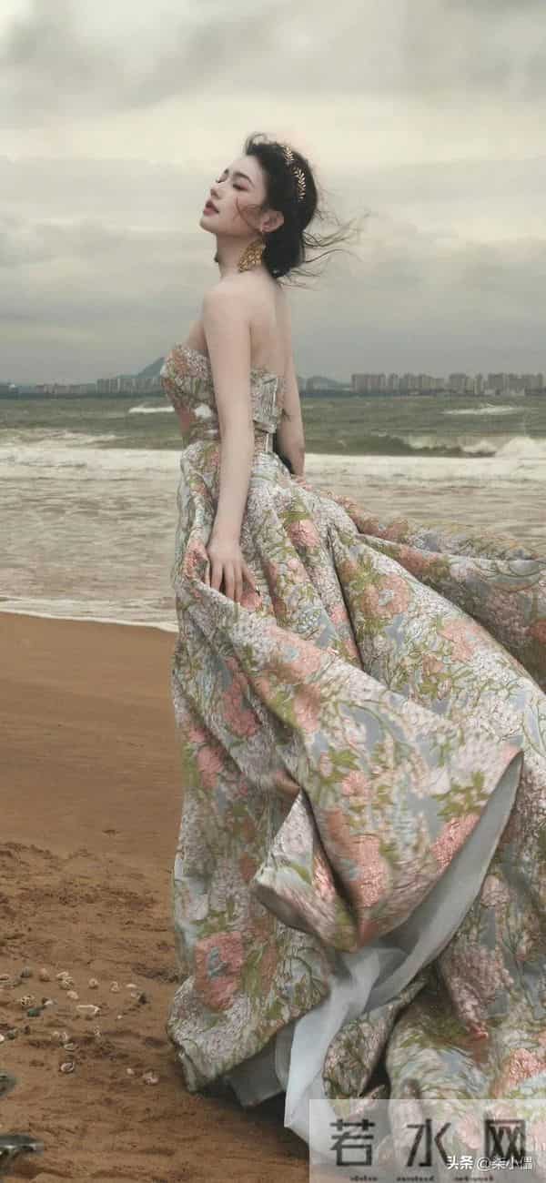 林允|性感公主风