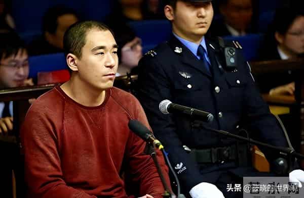 再多钱也没用？70岁张国立身家过亿，却还是要为43岁儿子操碎了心