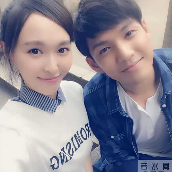 男神彻底垮了!钟汉良又黑又瘦颜值崩塌,当年帅点全消失