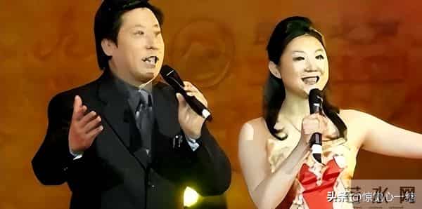 带着儿子倒贴嫁给张译，如今20年过去，才知道她嫁得有多值