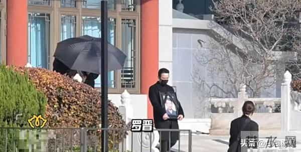 唐嫣没想到，罗晋竟因为出现在葬礼上的傅程鹏，惨遭网友口诛笔伐