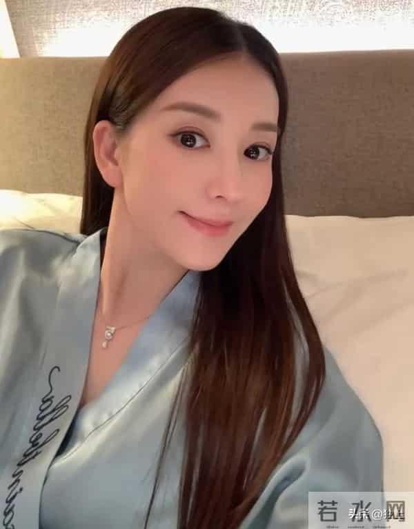 方媛三胎终于出月子,刻意晒全身live动图,这身材是真实存在的?