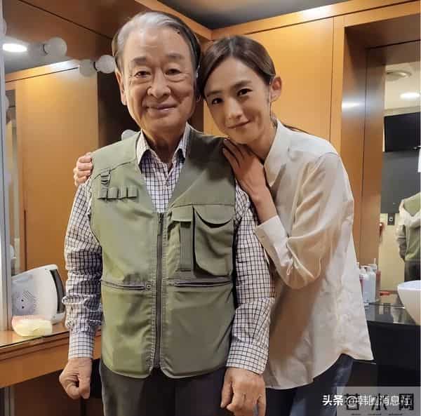韩国老戏骨李顺载去世,娱乐圈齐追悼