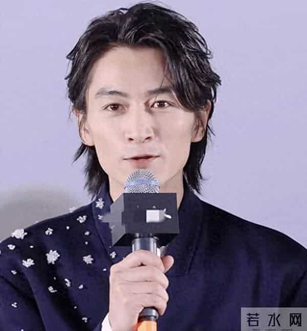 陈晓瘦脱相撞脸谢霆锋!离婚9个月判若两人,这状态比离婚还扎心