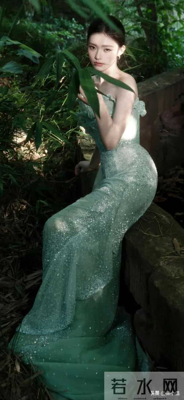 林允|性感公主风