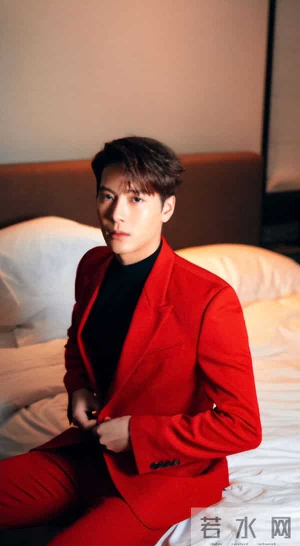 再多钱有什么用?31岁王嘉尔的现状,给所有年轻人提了个醒