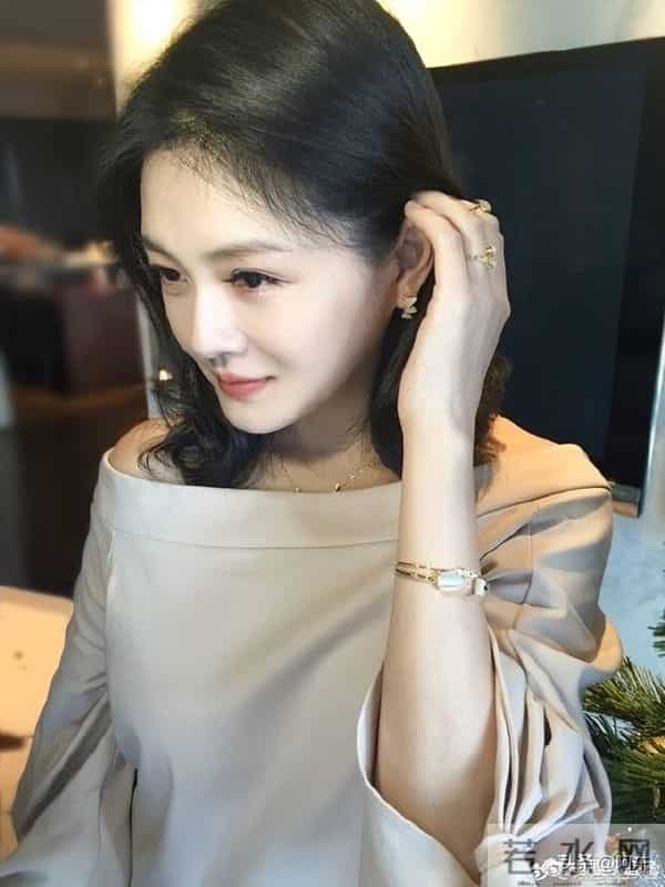 大s朋友圈备注死亡是必然的 网友再回看她曾经的话直接泪奔!