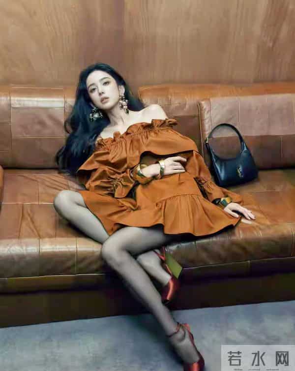 禁欲系娜扎遇上黑丝 这谁顶得住？