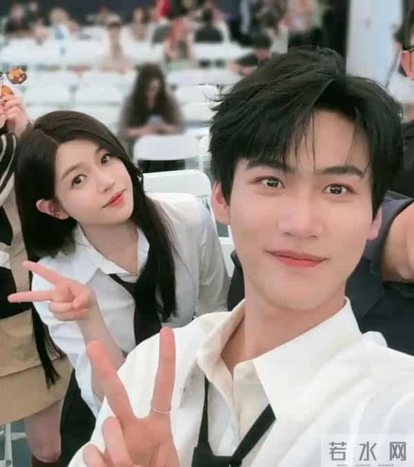 离婚9个月再看陈妍希陈晓:一个暴瘦脱相,一个成“人间水蜜桃”