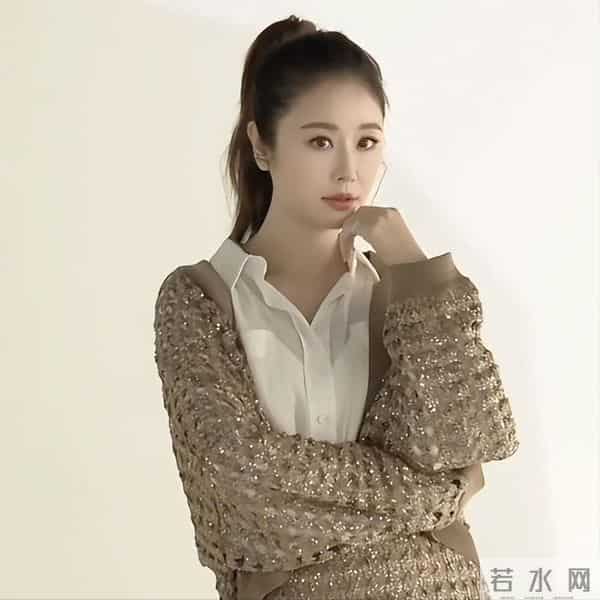 花无百日红!49岁林心如断崖式衰老,紫薇格格也老了,法令纹明显