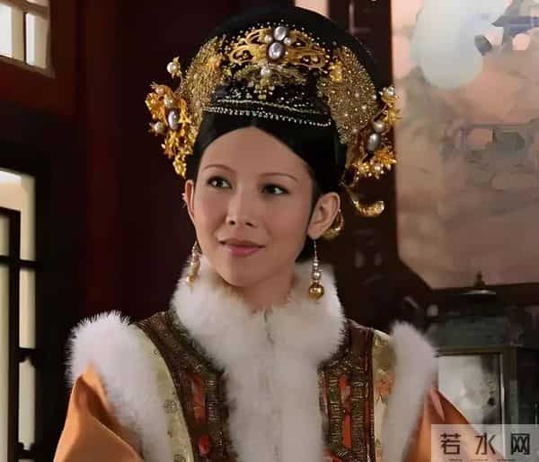 落地凤凰不如鸡？52岁蔡少芬为钱奔波瘦脱相，被王晶嘲讽不上进