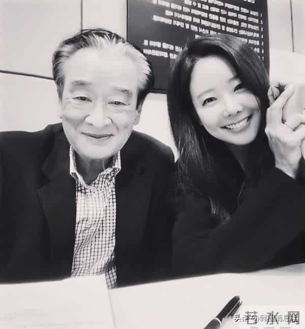 韩国老戏骨李顺载去世,娱乐圈齐追悼