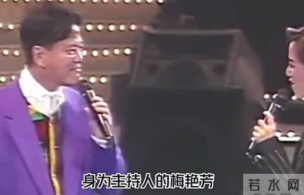 风水轮流转！看了62岁李连杰和63岁利智的合照，风光背后满是心酸