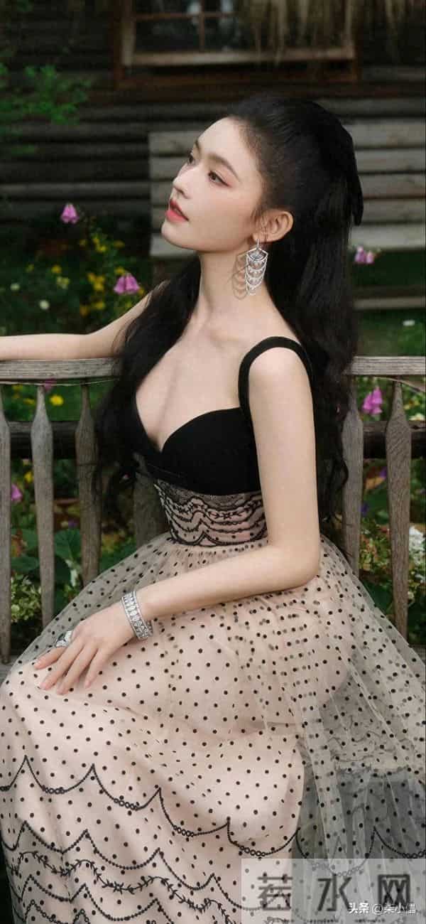 林允|性感公主风