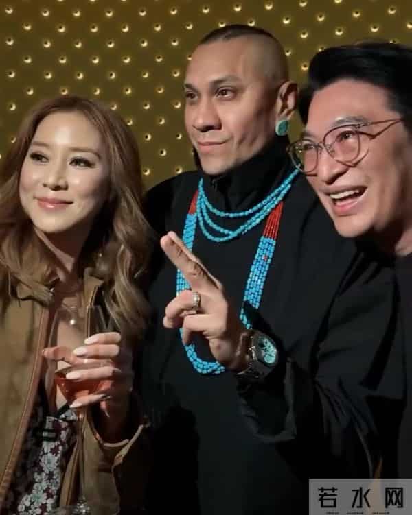 徐子淇李家诚追星嘻哈天团,夫妇二人化身小粉丝,笑容满面好欢乐