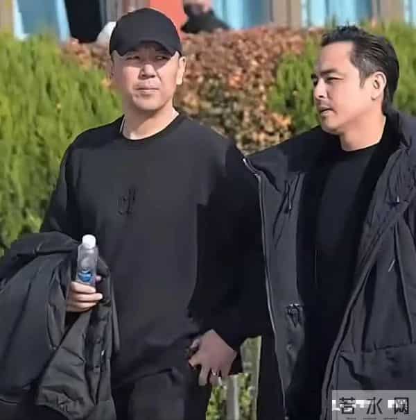 傅程鹏也没料到,参加罗晋父亲葬礼,自己会因这一举动遭网友痛批