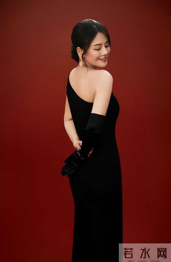 再多钱有什么用?31岁王嘉尔的现状,给所有年轻人提了个醒