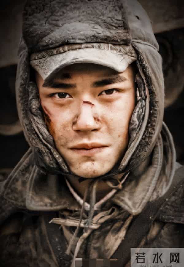 央视专访这次，易烊千玺只字未提赵丽颖，却给赵丽颖提了个醒