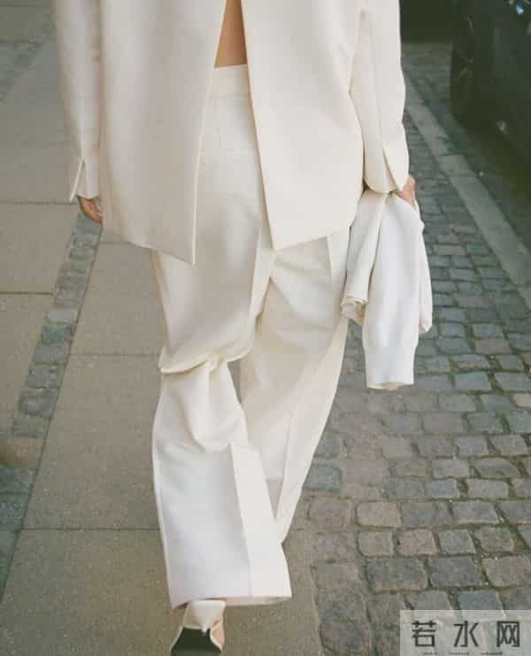 老钱风全面升级!“高净值穿搭”才是今秋顶流