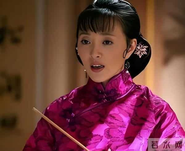 她是冯巩御用老婆，五登春晚后“精神失常”，如今50岁的她怎样了