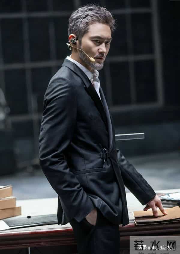 法拉利老了也是法拉利,花白头发、络腮胡,老而不衰的8位男星!