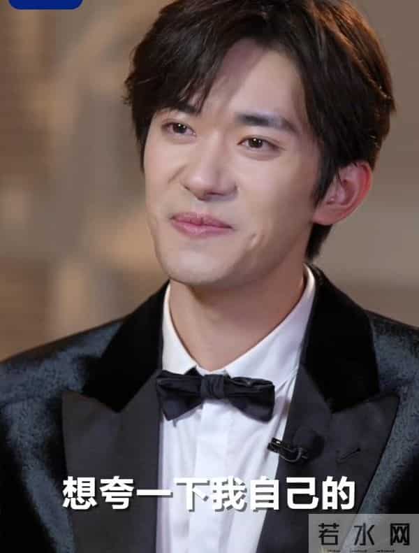 央视专访这次，易烊千玺只字未提赵丽颖，却给赵丽颖提了个醒