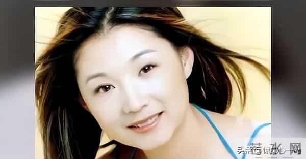 带着儿子倒贴嫁给张译，如今20年过去，才知道她嫁得有多值