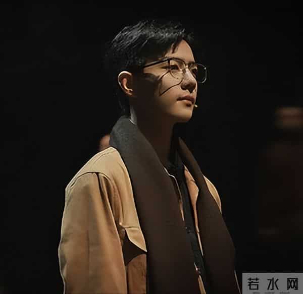 央视亲自发文,高调官宣33岁肖战喜讯,全网恭喜,终于等到这一天